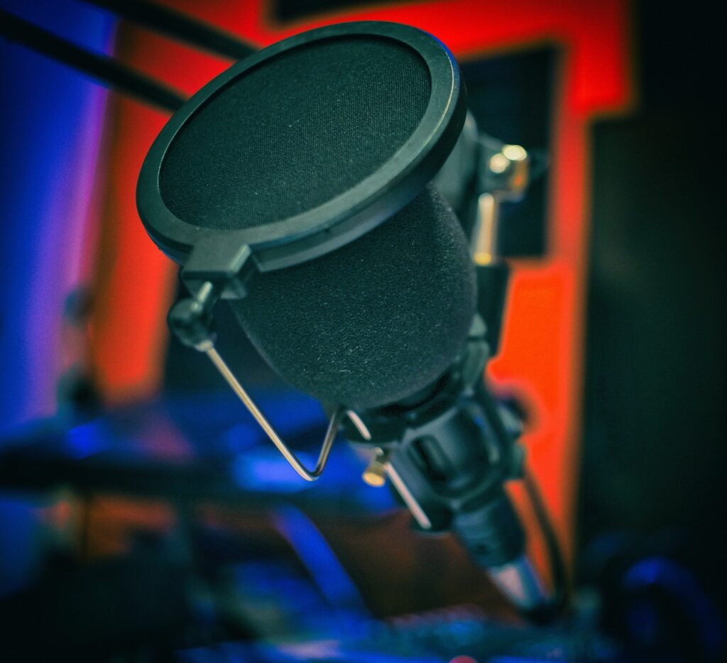 podcast, microphone, radio-7094963.jpg